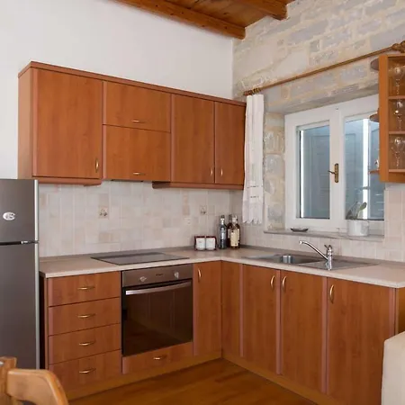Elegant Traditional Cycladic Flat Orpheus With Balcony بيت للعطل