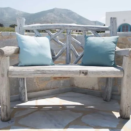 Elegant Traditional Cycladic Flat Orpheus With Balcony بيت للعطل
