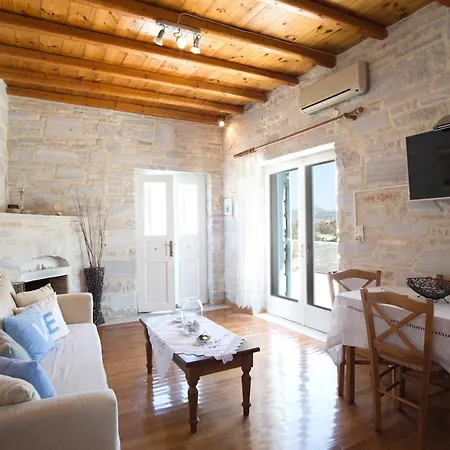 Hébergement de vacances Elegant Traditional Cycladic Flat Orpheus With Balcony *